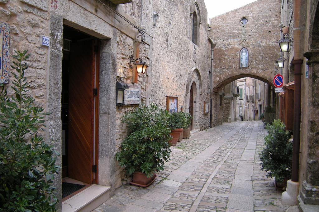 Villa Delle Palme Delfina Trapani Buitenkant foto
